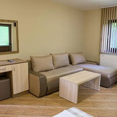 Hotel саня Apriltsi (Lovech)