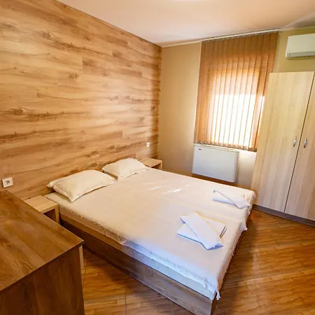 саня Hotel