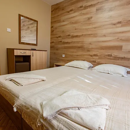 Hotel саня Apriltsi (Lovech)