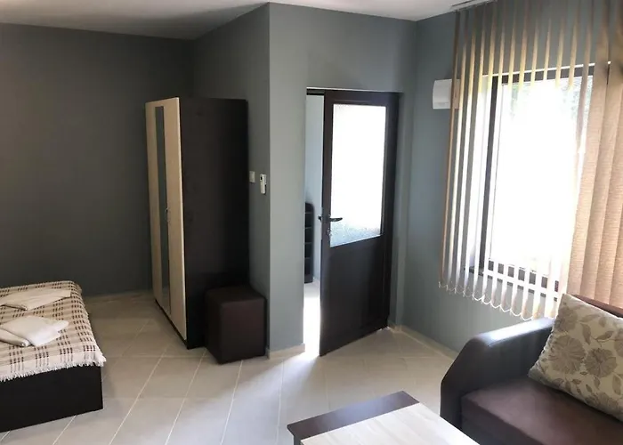 саня 招待所 阿普里尔齐