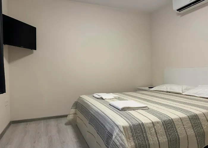 招待所 саня 阿普里尔齐