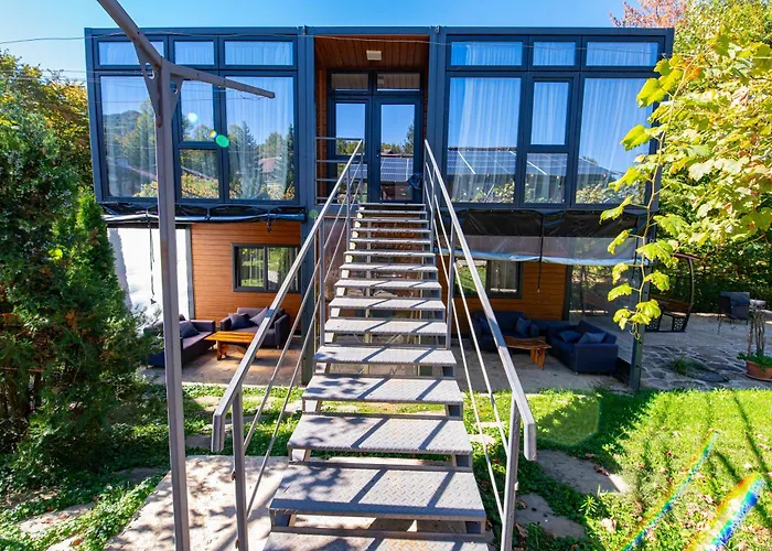 саня 招待所 3*